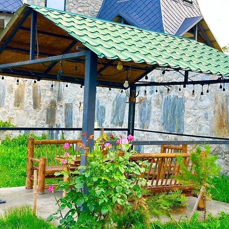 Mziuri Guest House Местия Екстериор снимка