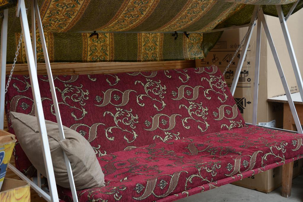 Mziuri Guest House Местия Екстериор снимка