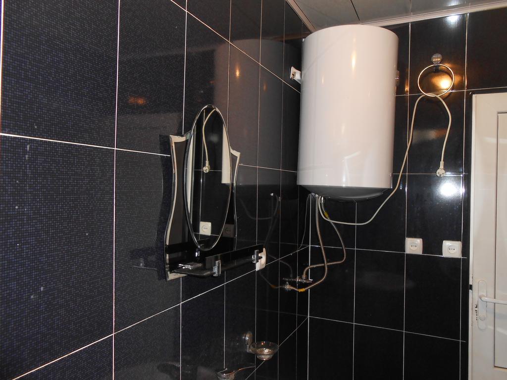 Mziuri Guest House Местия Екстериор снимка