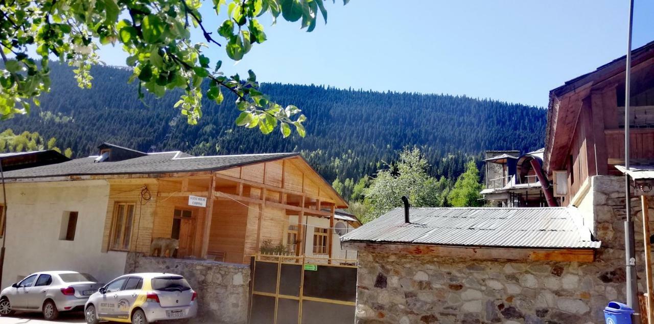 Mziuri Guest House Местия Екстериор снимка