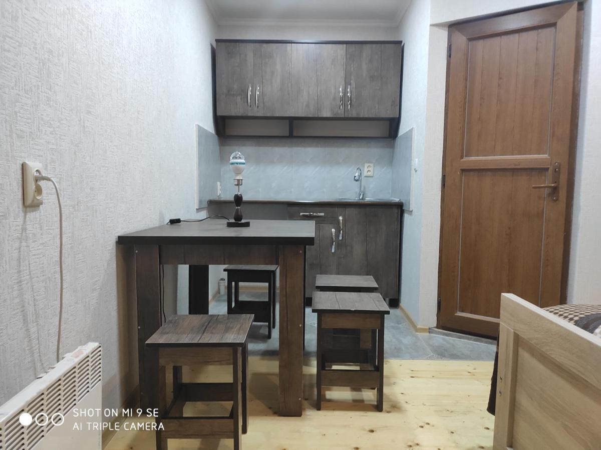Mziuri Guest House Местия Екстериор снимка