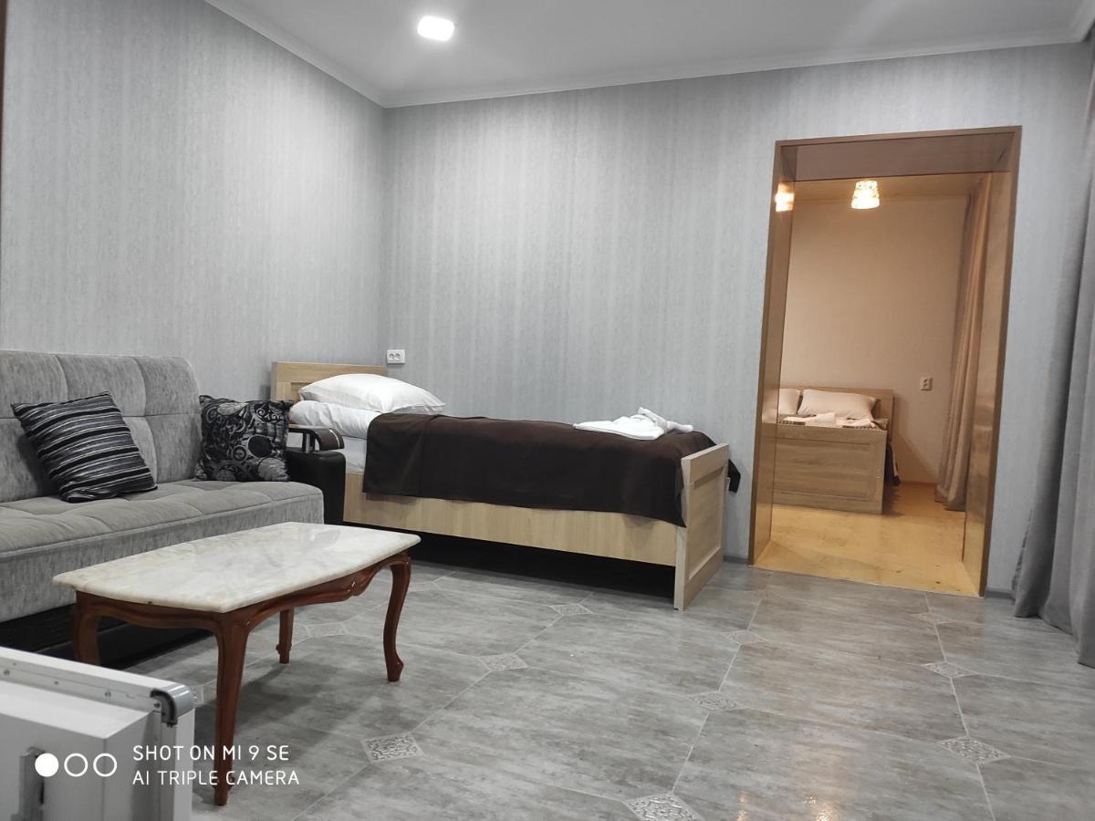 Mziuri Guest House Местия Екстериор снимка