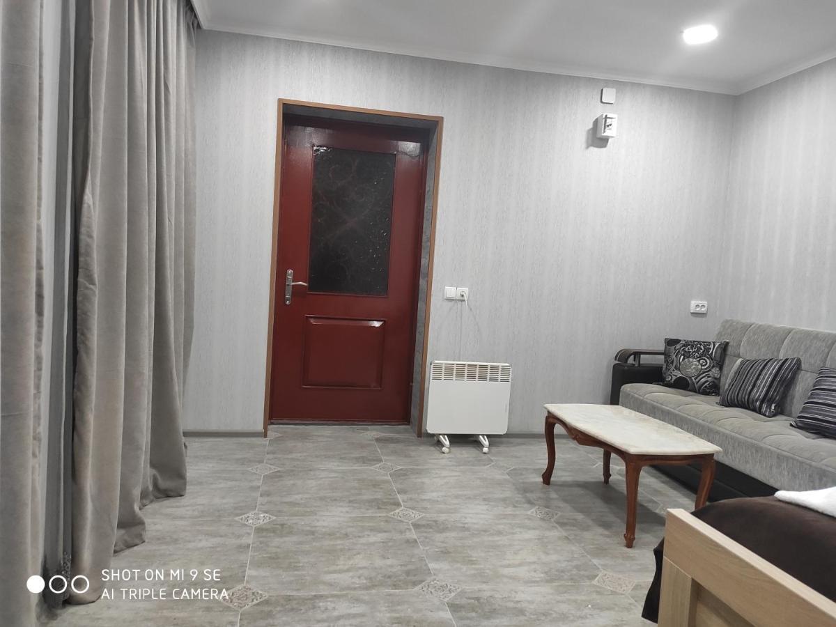 Mziuri Guest House Местия Екстериор снимка